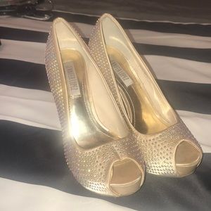 Jlo champagne 🍾 satin embellished peep toe heels